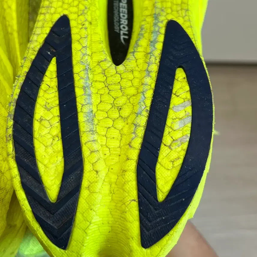 [BUNJANG] Saucony Endorphin Speed 4 Fluorescent Running Shoes / 써코니 엔돌핀 스피드4 형광 300 사이즈