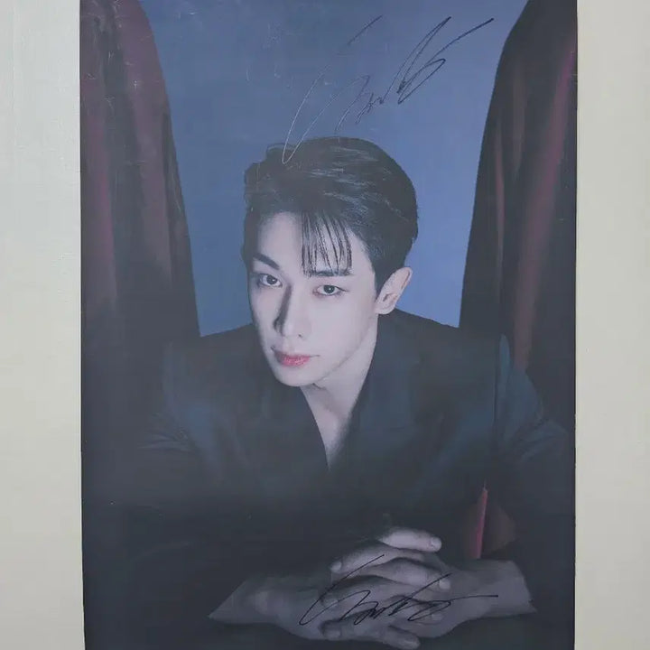 [BUNJANG] WONHO SIGNED Poster / [WTS] WONHO SIGNED POSTER