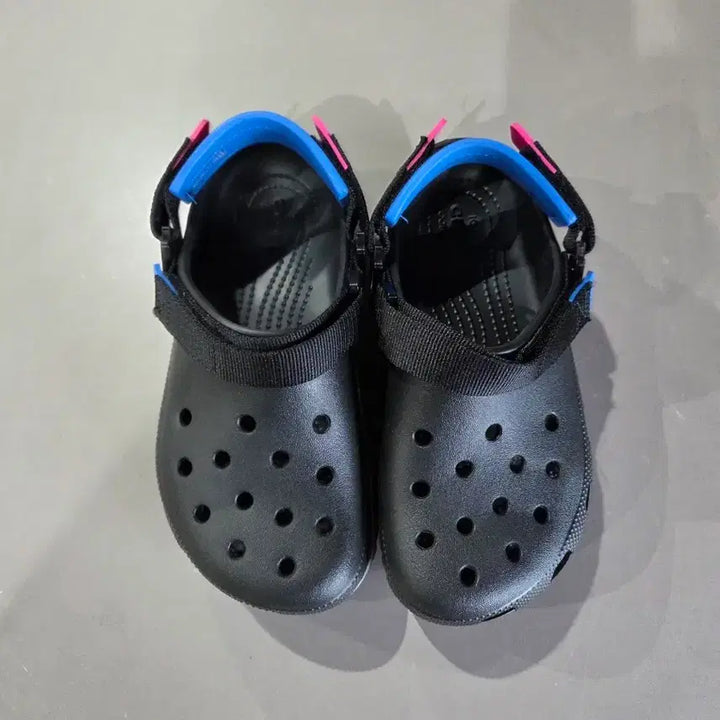 [SOLD OUT] 크록스 클래식 하이커 클로그(206772-001)230사이즈