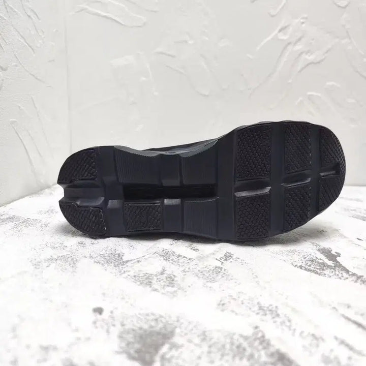 [BUNJANG] On Running Cloudmonster All Black 270mm Shoes / 온 러닝 클라우드몬스터 올 블랙 270mm