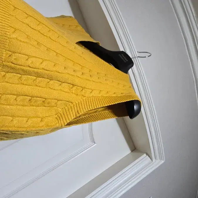 [BUNJANG] Kkwabaegi Crop Knit Vest / 꽈배기크롭니트조끼 free
