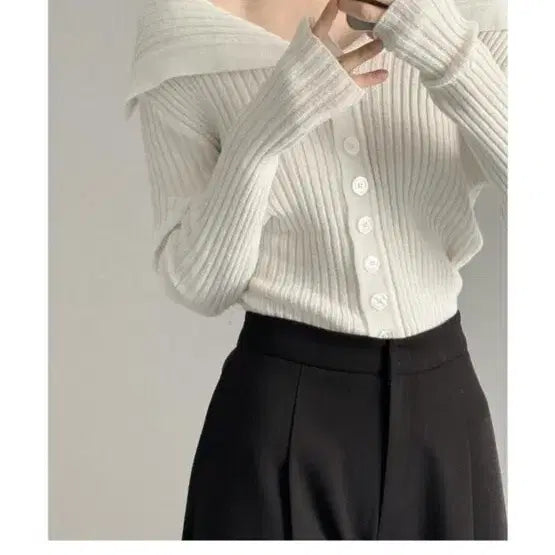 [BUNJANG] UUR Glow Button Rib Knit Ivory / 원가 5.0 유유알 uur글로우 버튼 리브니트 아이보리