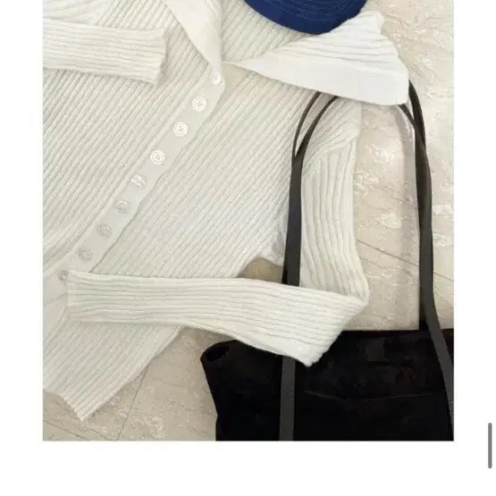[BUNJANG] UUR Glow Button Rib Knit Ivory / 원가 5.0 유유알 uur글로우 버튼 리브니트 아이보리