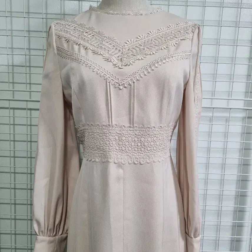 [BUNJANG] It MICHAA Lace Long Dress / 잇미샤 레이스 롱원피스