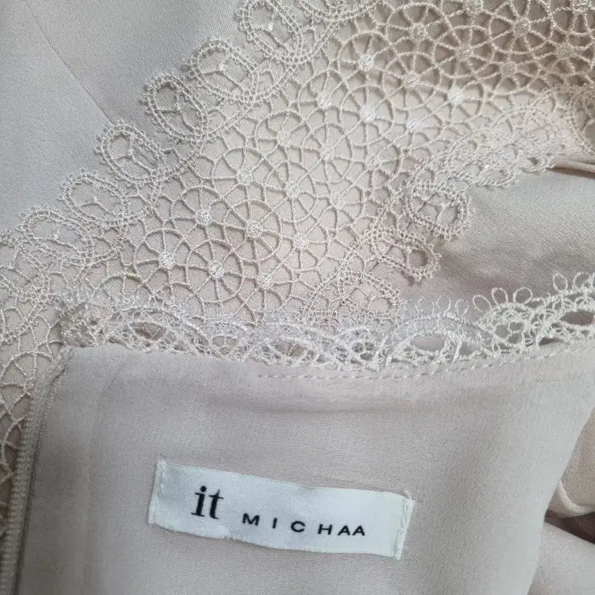 [BUNJANG] It MICHAA Lace Long Dress / 잇미샤 레이스 롱원피스