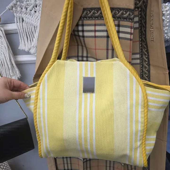[BUNJANG] Couronne Stripe Shoulder Bag Yellow / 쿠론 COURONNE 스트라이프 숄더백