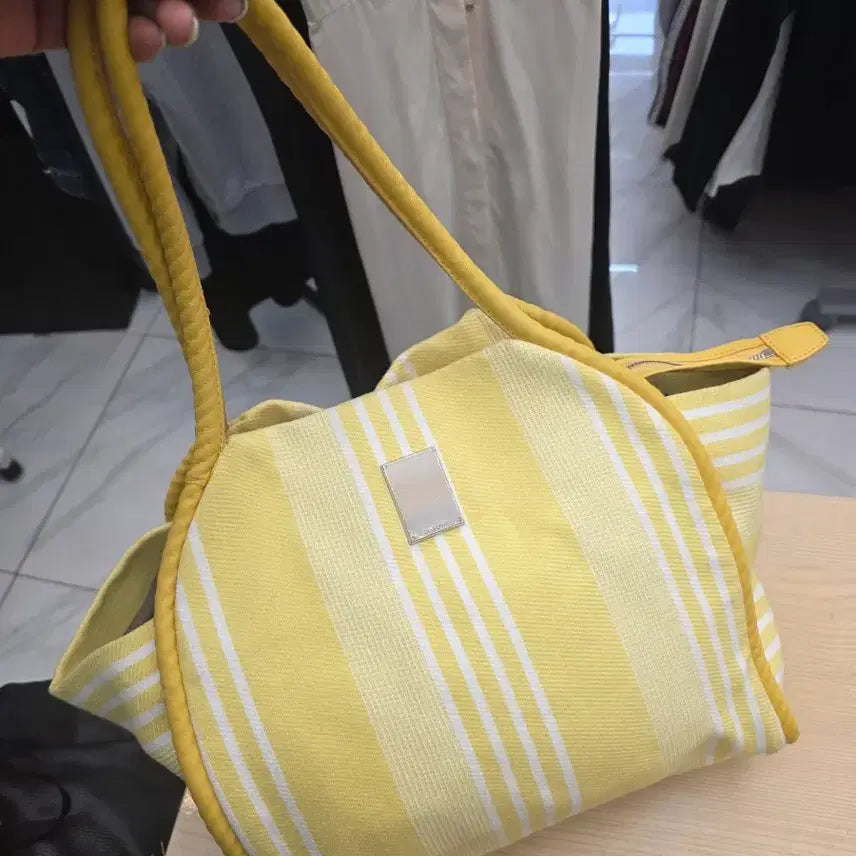 [BUNJANG] Couronne Stripe Shoulder Bag Yellow / 쿠론 COURONNE 스트라이프 숄더백