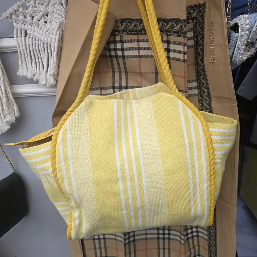 [BUNJANG] Couronne Stripe Shoulder Bag Yellow / 쿠론 COURONNE 스트라이프 숄더백