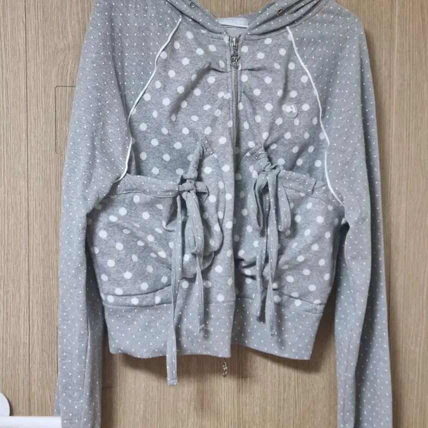 [BUNJANG] Hug Your Skin Dot Big Pocket Hoodie Zip-up Grey / 허그유어스킨 도트 빅 포켓 후드집업 그레이 엔젤코어