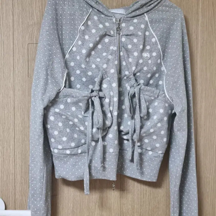 [BUNJANG] Hug Your Skin Dot Big Pocket Hoodie Zip-up Grey / 허그유어스킨 도트 빅 포켓 후드집업 그레이 엔젤코어