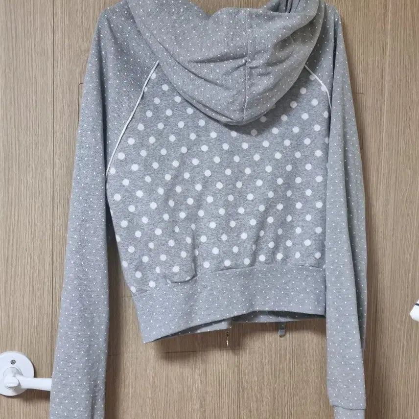 [BUNJANG] Hug Your Skin Dot Big Pocket Hoodie Zip-up Grey / 허그유어스킨 도트 빅 포켓 후드집업 그레이 엔젤코어