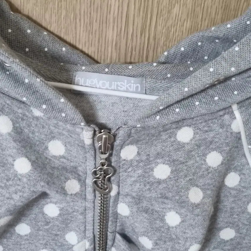 [BUNJANG] Hug Your Skin Dot Big Pocket Hoodie Zip-up Grey / 허그유어스킨 도트 빅 포켓 후드집업 그레이 엔젤코어