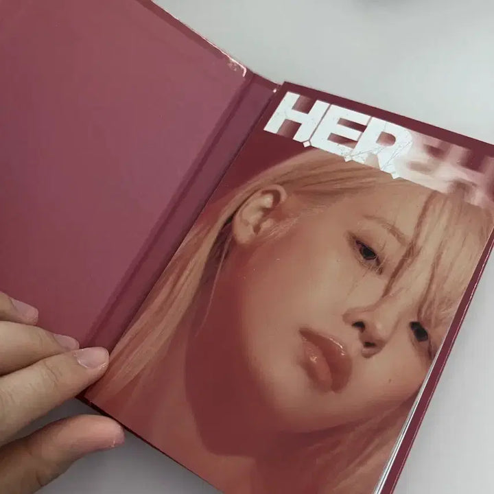 [BUNJANG] IU HER Concert 2024 Postcard and Mini Poster Set / 아이유 포토북 2024 HER 콘서트 헐콘 엽서 미니포스터