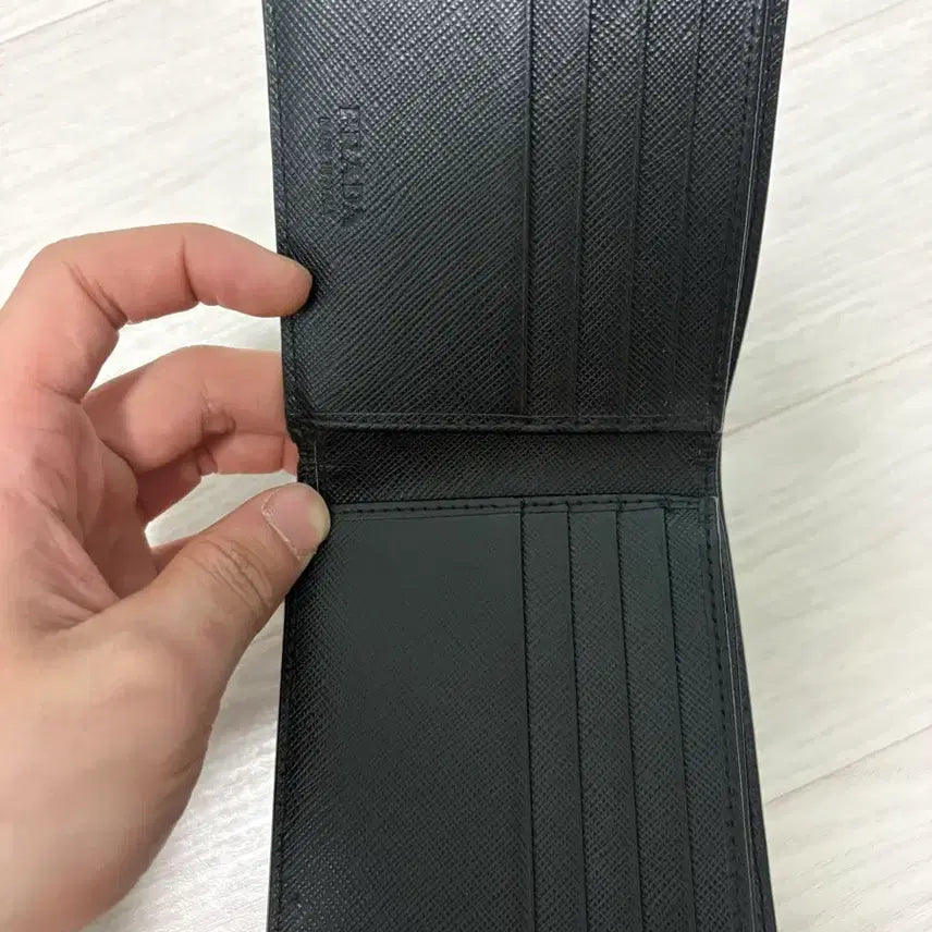 [BUNJANG] Prada Saffiano Gold Logo Wallet / 프라다 사파이노 금장 지갑 2MO513