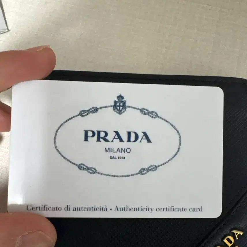 [BUNJANG] Prada Saffiano Gold Logo Wallet / 프라다 사파이노 금장 지갑 2MO513