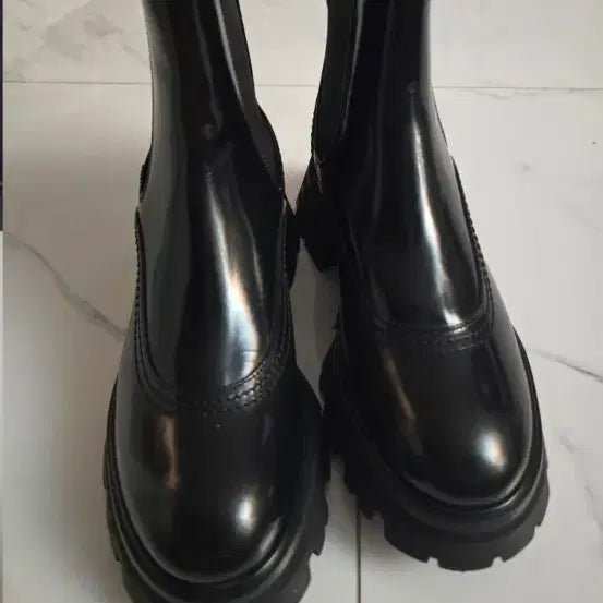 [BUNJANG] Alexander McQueen Platform Chelsea Boots Size 37 / 알렉산더 멕퀸 첼시 부츠 통굽 여성 부츠(정품)37사이즈