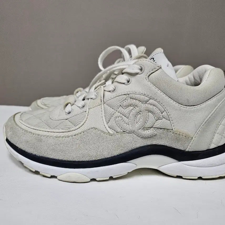 [BUNJANG] Chanel CC Logo Sneakers 36 / 샤넬 CC 로고 스니커즈 36