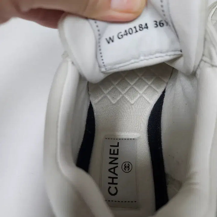 [BUNJANG] Chanel CC Logo Sneakers 36 / 샤넬 CC 로고 스니커즈 36
