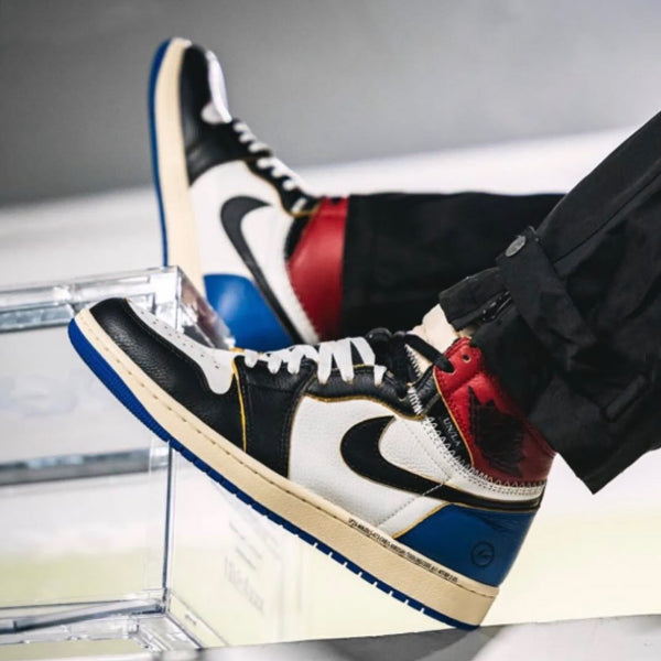 [BUNJANG] Nike Jordan 1 x Fragment x Union Black and Varsity Red Sneakers / 조던 1 x 프라그먼트 x 유니온 / 블랙 앤 바시티 레드 (260)