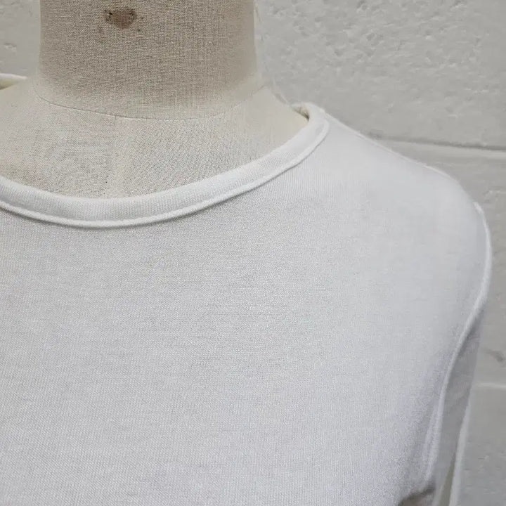 [BUNJANG] Round Neck Long Sleeve Shirt / 얇은재질의 라운드 긴팔- 화이트