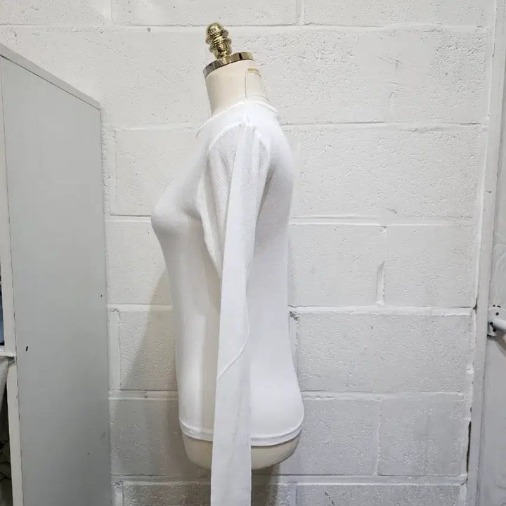 [BUNJANG] Round Neck Long Sleeve Shirt / 얇은재질의 라운드 긴팔- 화이트