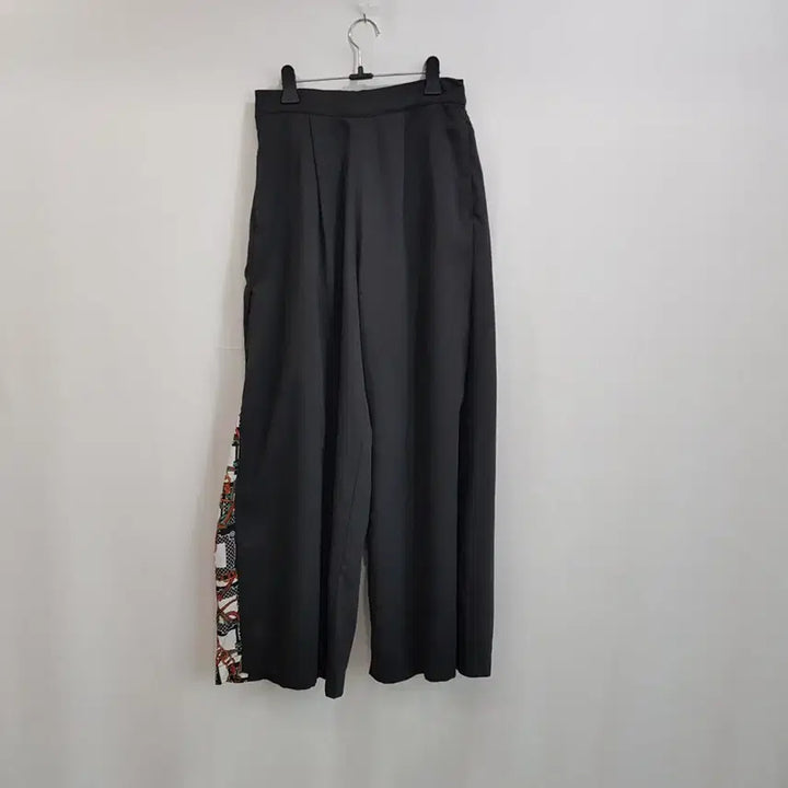 [SOLD OUT] 빈티지 밴딩 검정 아방가르드 와이드 통 바지 여M Q70