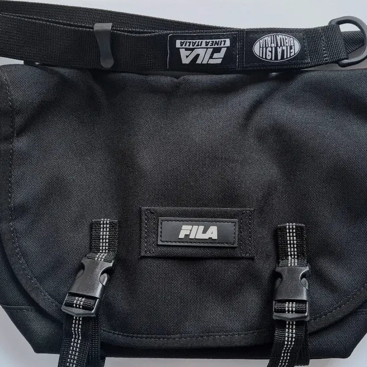 [BUNJANG] FILA Messenger Crossbody Backpack Black / FILA 휠라 가방 메신저 백팩 크로스백 미니 블랙