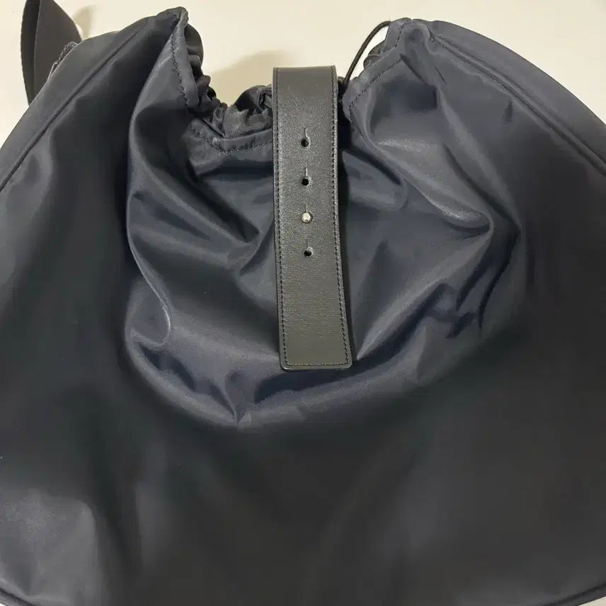 [SOLD OUT] 해칭룸 wavy bag