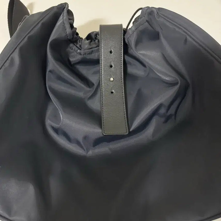 [SOLD OUT] 해칭룸 wavy bag