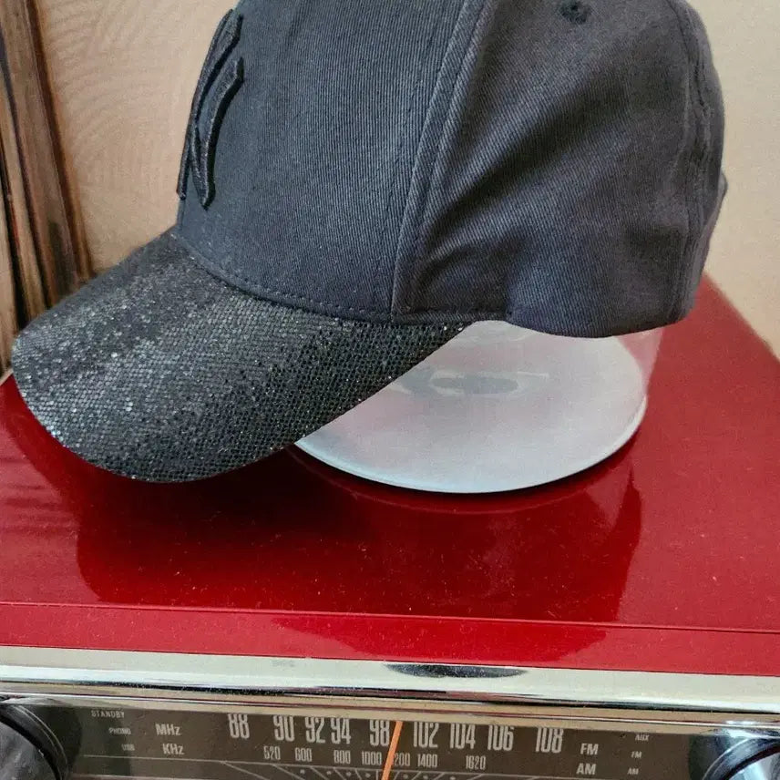 [BUNJANG] MLB NY Yankees Glitter Cap Hat / MLB NY 양키스 글리터 캡모자 FREE
