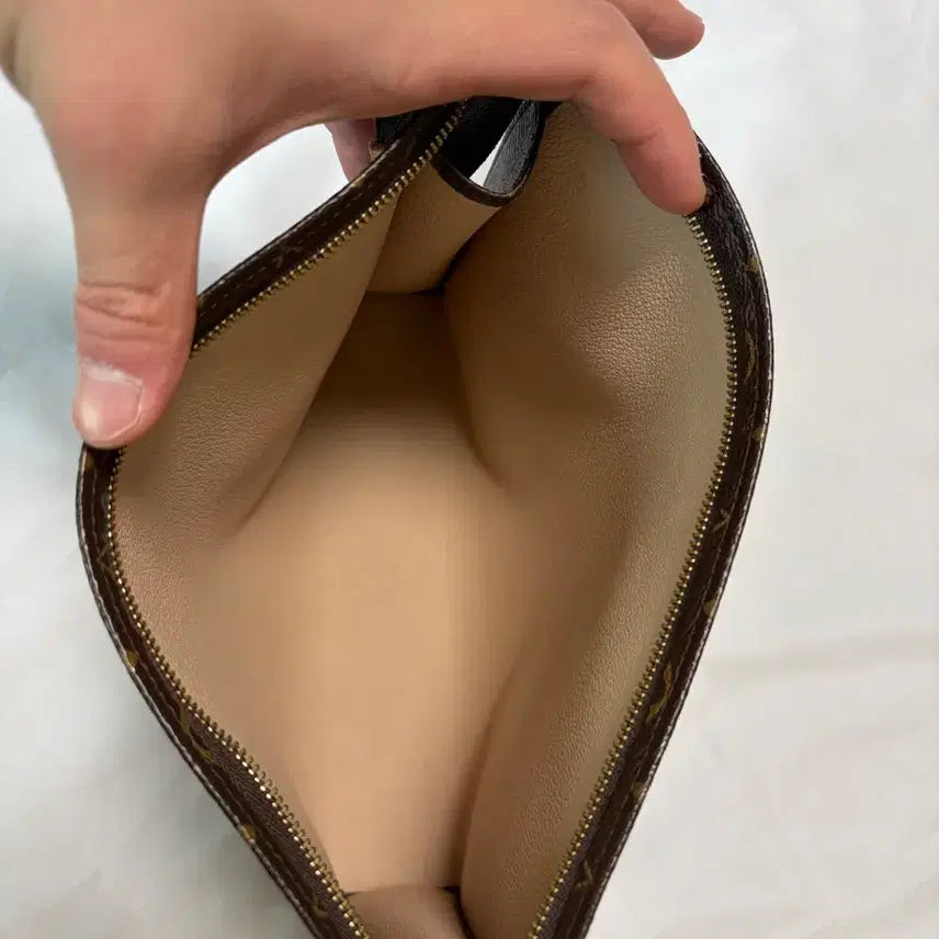 [SOLD OUT] [새상품급] 루이비통 토일렛 모노그램