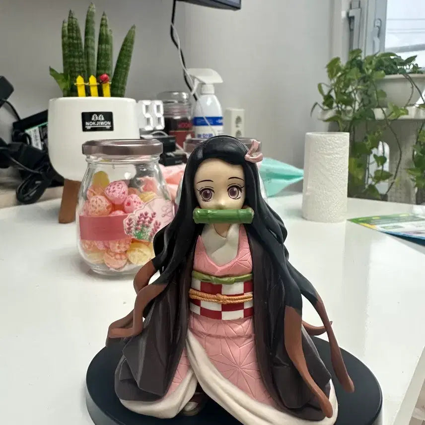 [BUNJANG] Demon Slayer Nezuko Figure / 귀멸의 칼날 네즈코 피규어