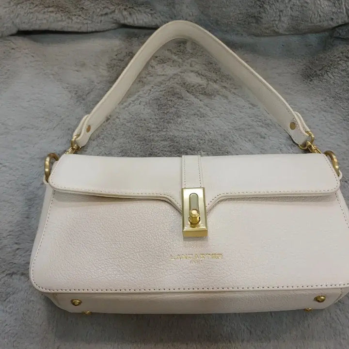 [BUNJANG] Lancaster Aria Horizon Leather Baguette Shoulder Bag / 랑카스터 아리아 호라이즌 바게트 숄더백 소가죽 가방