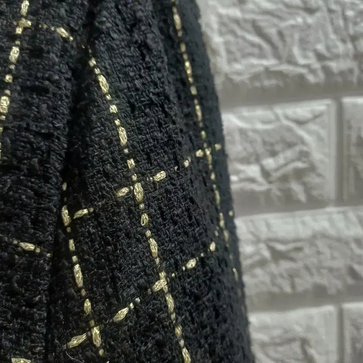 [BUNJANG] NAIN Black and Gold Tweed Jacket / NAIN 블랙금장 트위드자켓