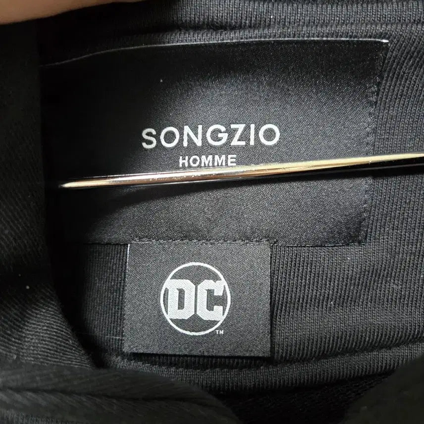 [BUNJANG] Songzio Homme DC Collaboration Hooded Zip-up / 송지오 옴므 X DC 후드집업 블랙