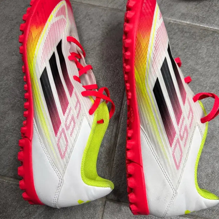 [SOLD OUT] s급 아디다스 F50 TF 프로 풋살화 285
