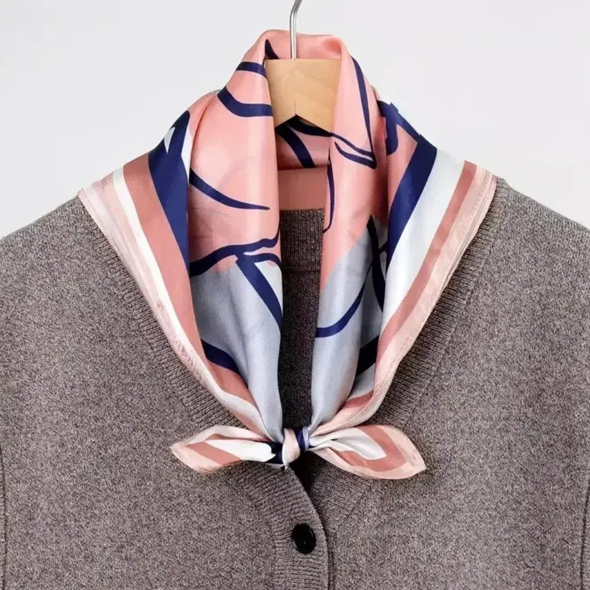 [BUNJANG] Pink and Navy Patterned Scarf / 핑크/네이비 패턴 스카프(새상품)