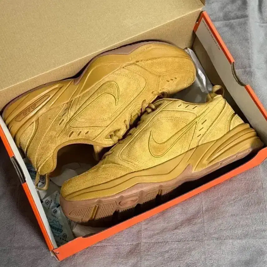 [BUNJANG] Nike Air Monarch SE Sneakers (New) / 나이키 에어 모나크 SE(새상품)
