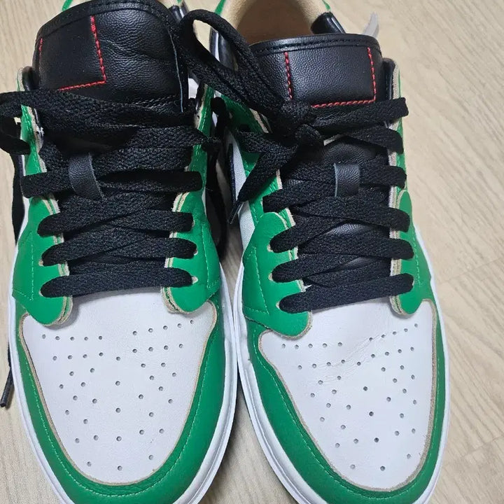 [BUNJANG] Nike Jordan 1 Elevate Low Lucky Green White Sneakers / 나이키 조던1 엘리베이트 로우 럭키 그린 화이트 265