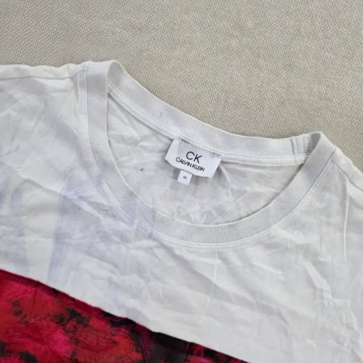[BUNJANG] Calvin Klein Graphic Short Sleeve T-shirt / [M] 캘빈클라인 그래픽 반팔티 0220J