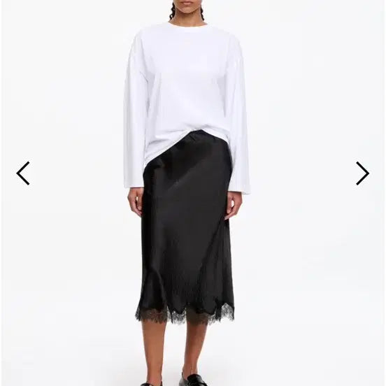 [BUNJANG] ARKET Lace Satin Skirt - Black / ARKET 레이스 새틴 스커트 블랙