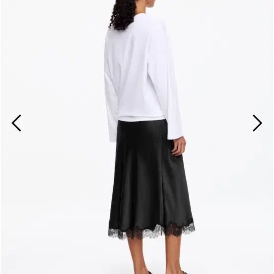 [BUNJANG] ARKET Lace Satin Skirt - Black / ARKET 레이스 새틴 스커트 블랙