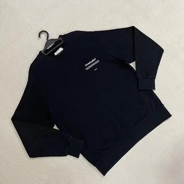 [BUNJANG] VIVASTUDIO Round Neck Sweatshirt / L 비바스튜디오 라운드 맨투맨 B.2373