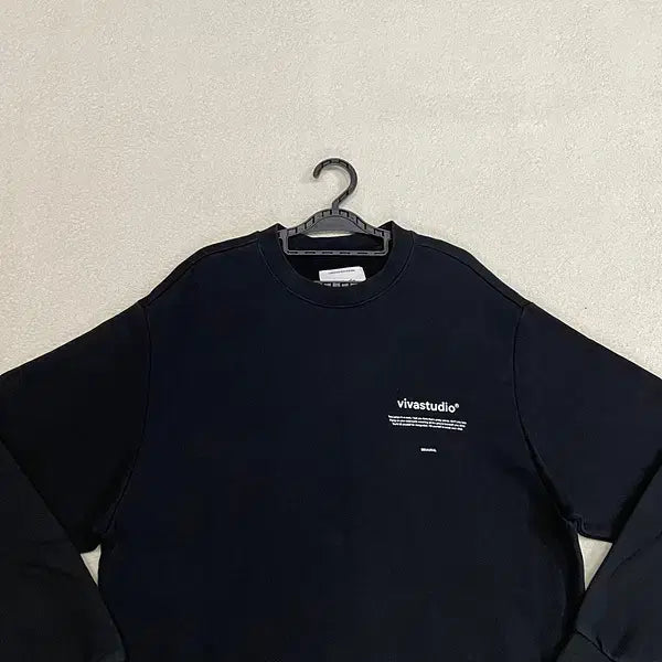 [BUNJANG] VIVASTUDIO Round Neck Sweatshirt / L 비바스튜디오 라운드 맨투맨 B.2373
