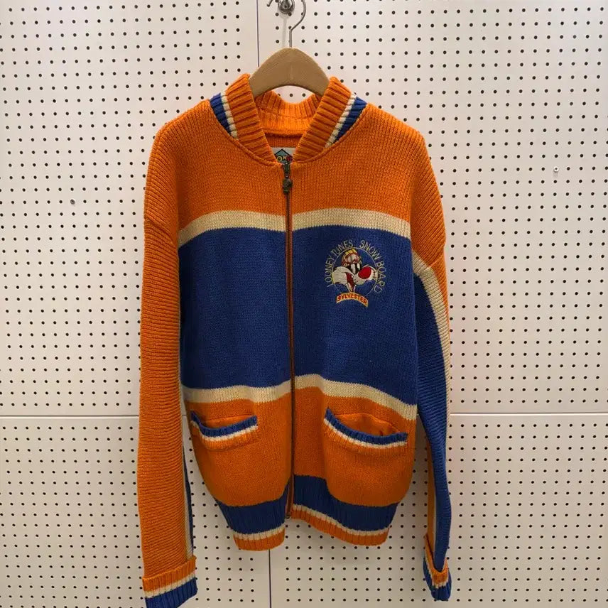 [BUNJANG] Looney Tunes Knit Zip-Up Cardigan U1124 / 루니툰즈 캐릭터 니트 집업 가디건 U1124