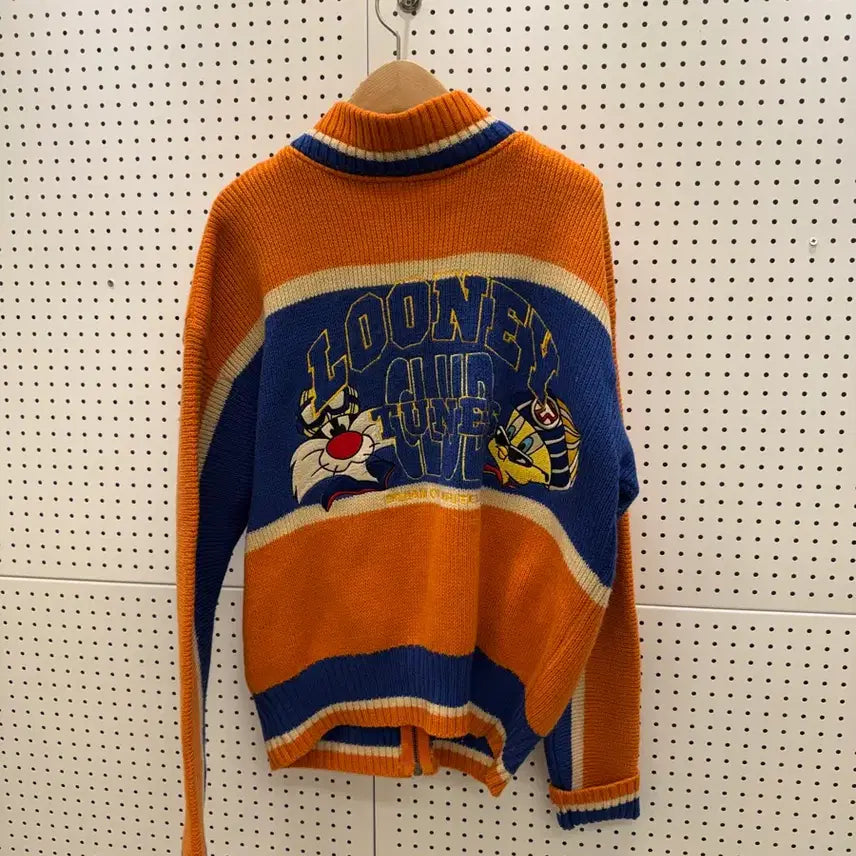 [BUNJANG] Looney Tunes Knit Zip-Up Cardigan U1124 / 루니툰즈 캐릭터 니트 집업 가디건 U1124