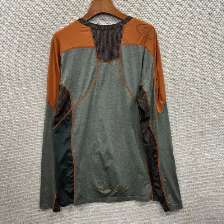 [BUNJANG] Aider Outdoor Printing Logo Long Sleeve T-shirt L / 아이더 아웃도어 프린팅로고 기능성 긴팔티 L A07705