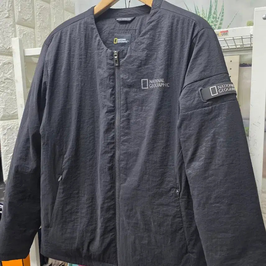 [BUNJANG] National Geographic Alios Lightweight Down Jacket / 내셔널지오그래픽 경량 다운점퍼 다운패딩 100 알리오스 넥리스 XD80