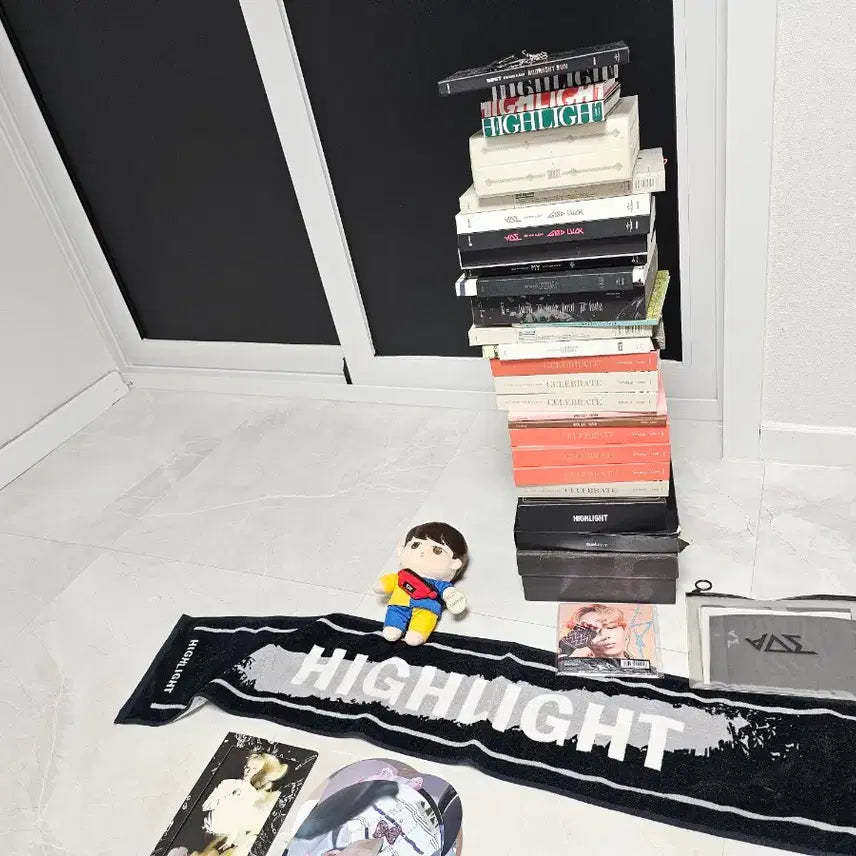 [BUNJANG] Highlight Beast Album and Beauty Goods Bundle Set / 비스트, 하이라이트 앨범 밎 뷰티 굿즈 판매합니다