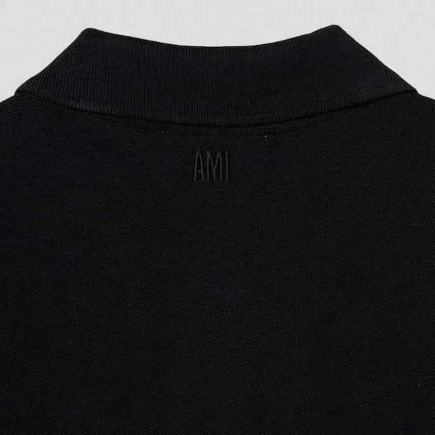 [BUNJANG] Ami Small Heart Logo Short Sleeve Polo Shirt / 아미 스몰 하트 로고 반팔 카라티 신상